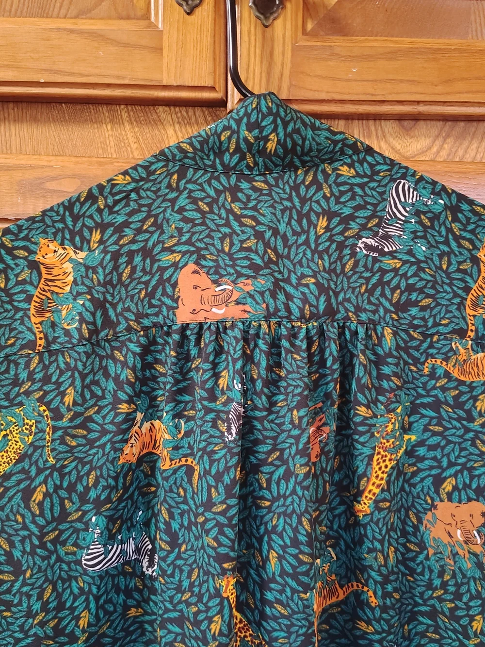 J. Crew Blouse Womens XXL Green Jungle Animal-Print Tie-Neck Giraffe Tiger Zebra